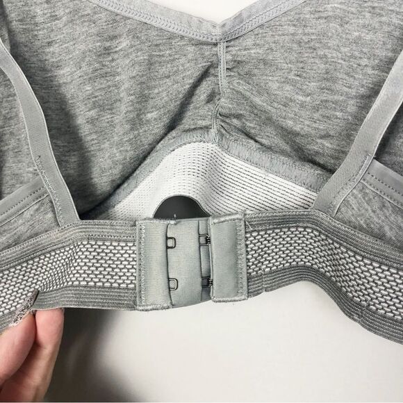 FRENCH CONNECTION | Gray V Cut Bralette Adjustable Straps Women’s Size Large - Picture 10 of 10